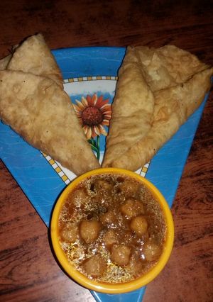 A picture of Chole bhature.
