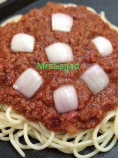 A picture of Qeema spaghetti.