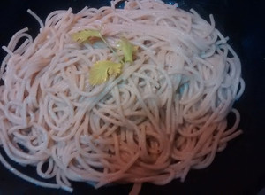 Una foto de Pasta con mantequilla y pimienta