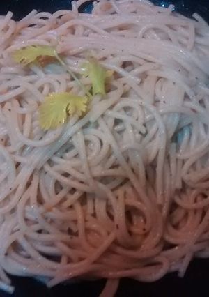 Una foto de Pasta con mantequilla y pimienta