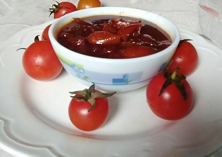Sweet and sour tomato chutney