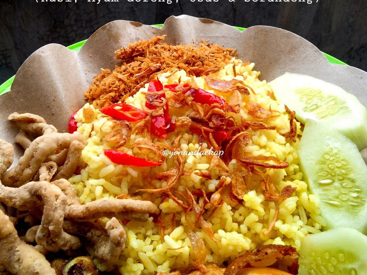 Cara Gampang Membuat Nasi Kuning Ayam Goreng Serundeng Anti Gagal