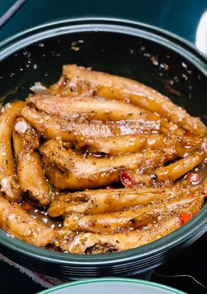 Hình của món Cá bống biển kho tiêu.