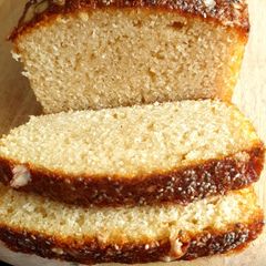 A picture of Ugali cake.