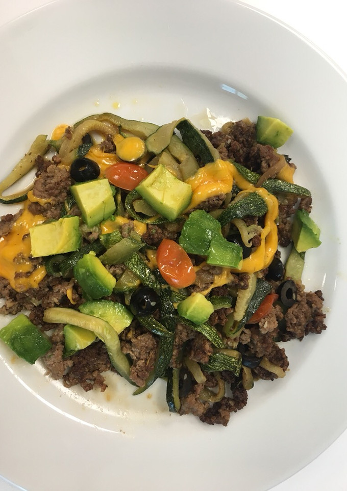 Una foto de Keto pasta de zuchinni con carne molida
