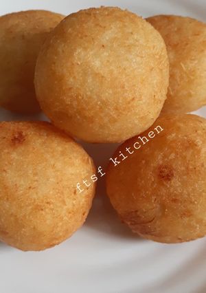 Foto resep Jemblem Singkong parut isi gula merah super mantab