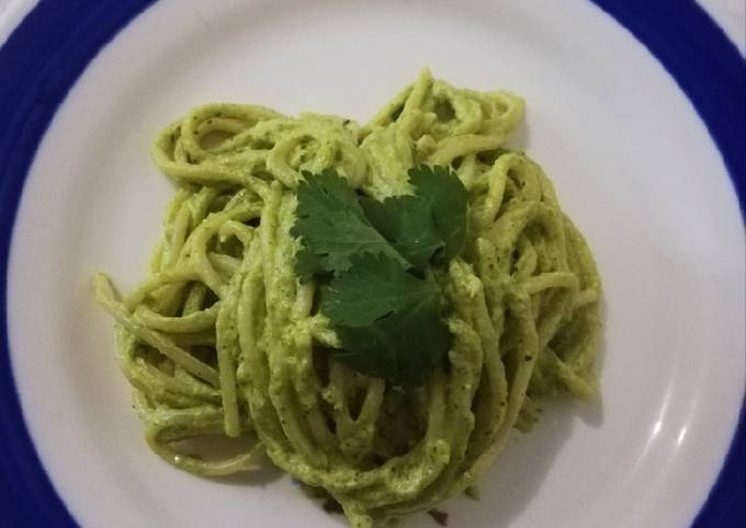 Spaghetti verde poblano. ¡Riquísimo! Receta de Vianey Ramírez- Cookpad