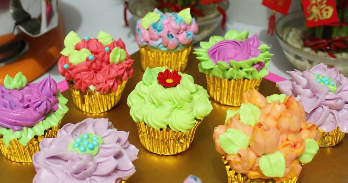 Resep Cupcake Vanilla Dengan Hiasan Bunga Buttercream Oleh Pricillia ...