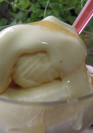 Una foto de Helado de ricota y miel