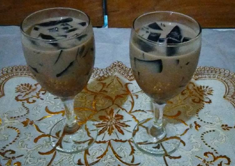 Cincau Susu with black coffee