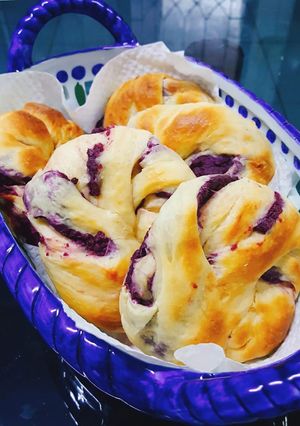 รูปของ Purple Yam Bread