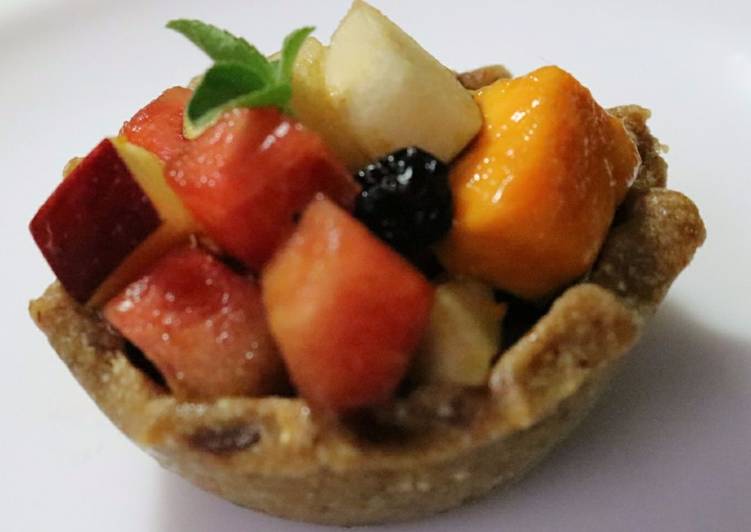 Simple Way to Prepare Award-winning Fresh fruits and dates tart