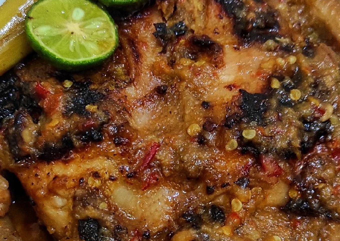 Ayam bakar bumbu rujak khas Jawa Timur