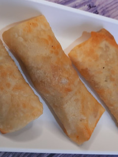 A picture of Chicken Spring Roll.