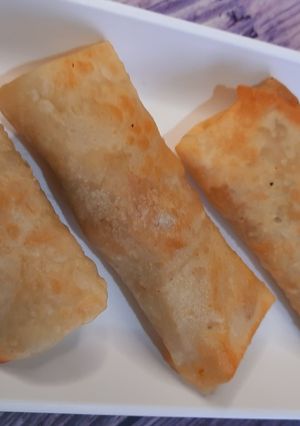 A picture of Chicken Spring Roll.