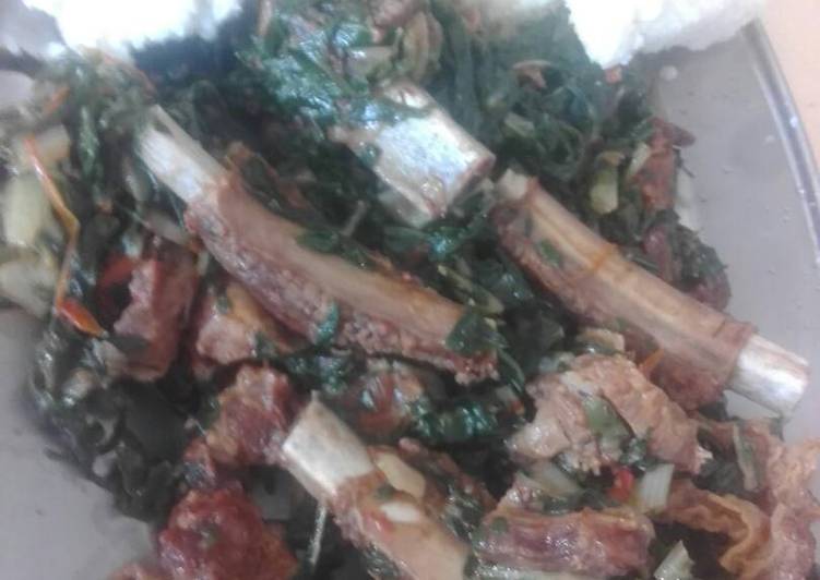 Mutton ribs mixed with spinach