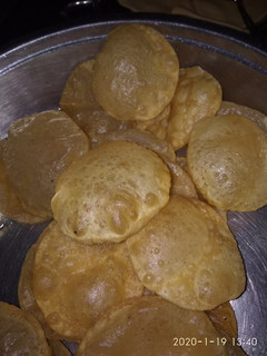 લોચા પૂરી રેસીપી મુખ્ય ફોટો