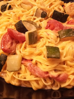 Una foto de Spaghetti con Calabacines y Cherry a la Mantequilla en Salsa de Trufa