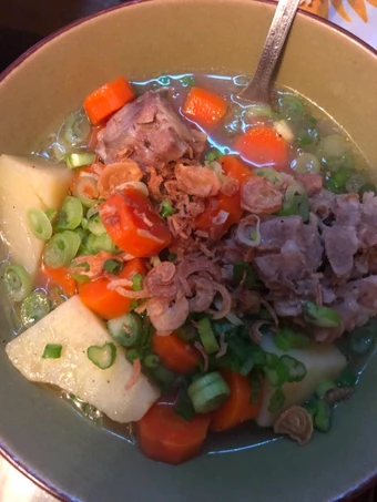 Langkah Mudah untuk Menyiapkan Resep Sop buntut sapi yang Enak