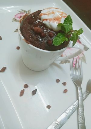 चॉकलेट मग केक (Chocolate mug cake recipe in hindi) रेसिपी मुख्य फोटो