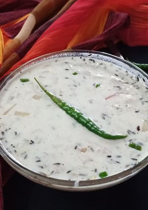 प्याज़ का रायता (pyaz ka raita recipe in Hindi) रेसिपी मुख्य फोटो