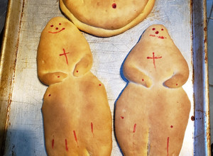 Una foto de Pan de muerto muñecos y carretillas