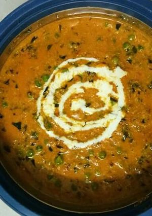 A picture of Methi matar malai.