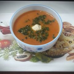 A picture of Onion Tomato Soup.