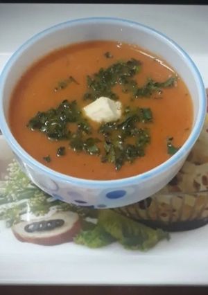 A picture of Onion Tomato Soup.