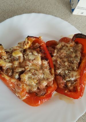 Una foto de Pimientos rojos rellenos
