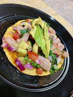 Una foto de Tostadas de ceviche de camarón