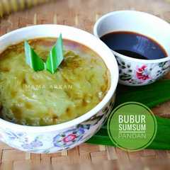 A picture of 18. Bubur Sumsum Pandan.