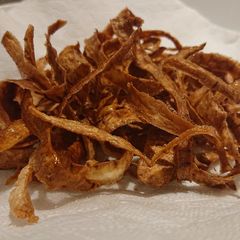 A picture of Deep Fried Parsnip Peels.