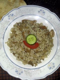 صورة لوصفة رز بالفطر (مقلوبة الفطر) سهلة وسريعة