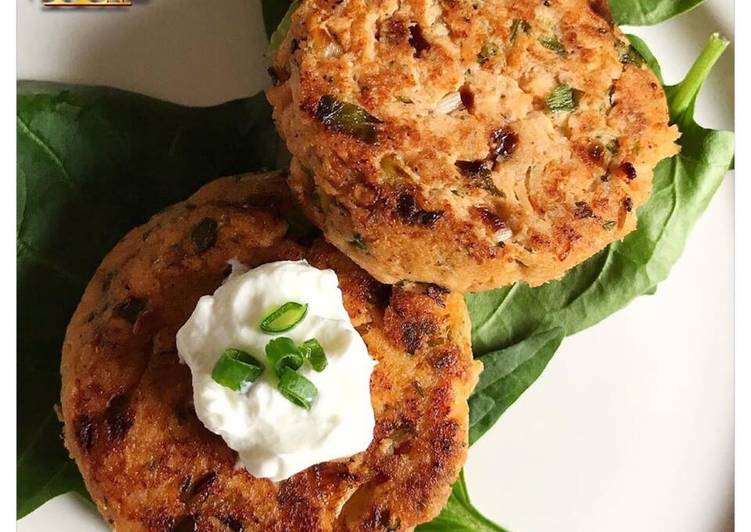 How to Prepare Speedy Salmon Cakes