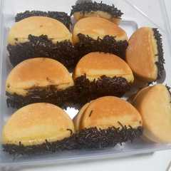 A picture of Kue Pukis Menul (No Mixer).
