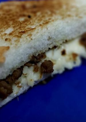 সোয়া চিকেন স্যান্ডউইচ (soya chicken sandwich recipe in Bengali) রেসিপির প্রধান ছবি