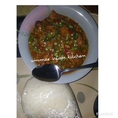 A picture of Tuwon semo wif okro soup.