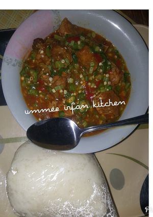 A picture of Tuwon semo wif okro soup.