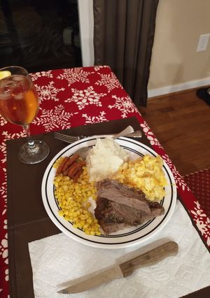 A picture of Christmas Chuck Roast🍠🍠😜😜.