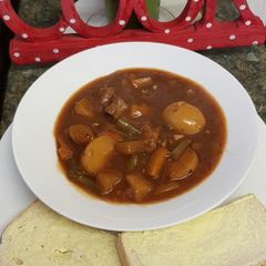 Beef Stew 🥣🍞 A picture of Beef Stew 🥣🍞.