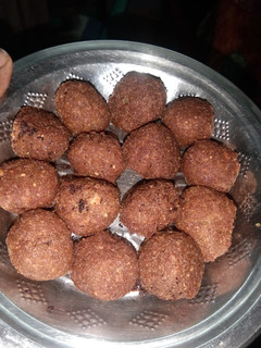 சோயா கோலா உருண்டை செய்முறை முக்கிய புகைப்படம்