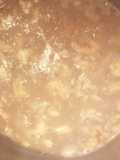 Lentejas con huevitos, tocino y plátano