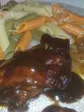 Pollo a la barbacoa con cebolla caramelizada
