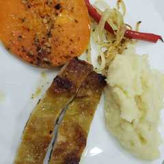 Una foto de Matambre de cerdo con mostaza y miel