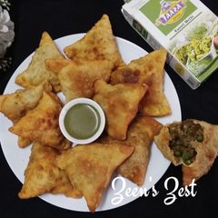 A picture of Homemade Chicken Matar Samosas.