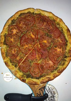 Une photo de Tarte fine Pesto et Tomate