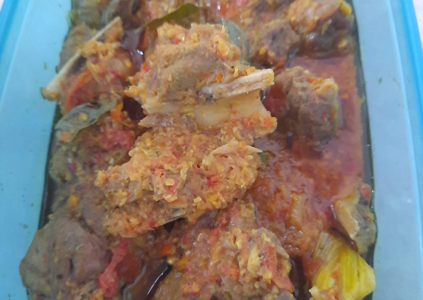11. Rusuk babi masak garo rica khas Manado