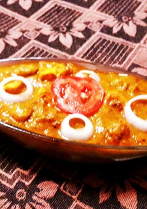 मशरूम पनीर बटर मसाला (mushroom paneer butter masala recipe in Hindi) रेसिपी मुख्य फोटो