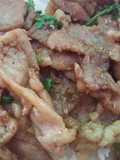 หมูกระเทียม
